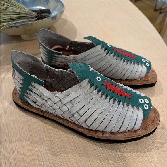 NEW Mexican Huaraches - white green and red, size 8 men’s - Picture 7 of 9